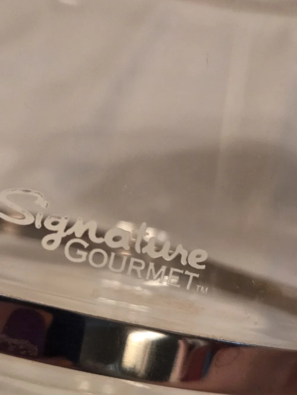 Signature Gourmet has water